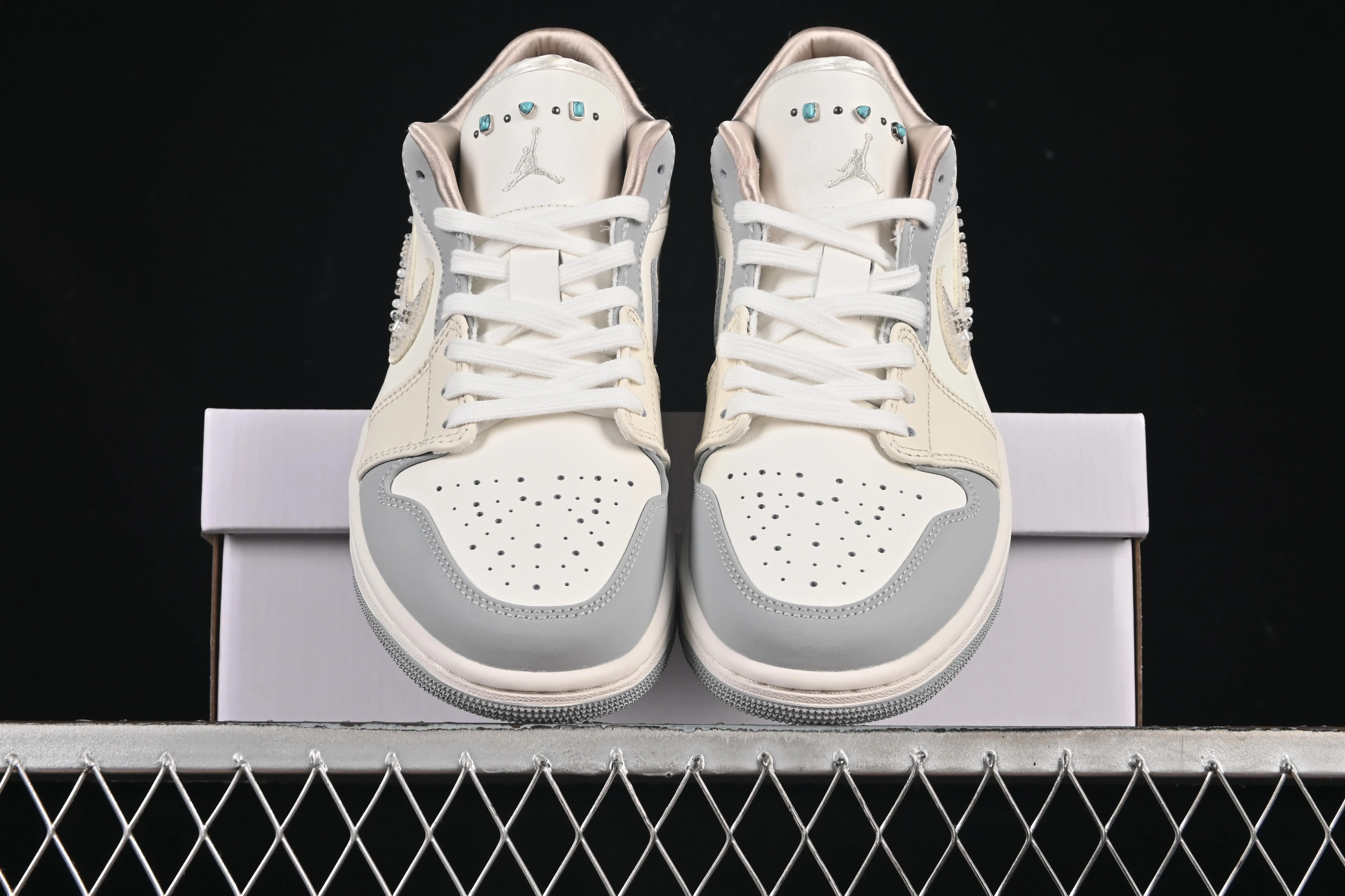 All categories Air Jordan Jordan series basketball shoes Air Jordan 1 Low G version pure original Air Jordan 1 Low AJ1 Joe 1 flash diamond white crack low-top cultural casual sneakers IH7323-100